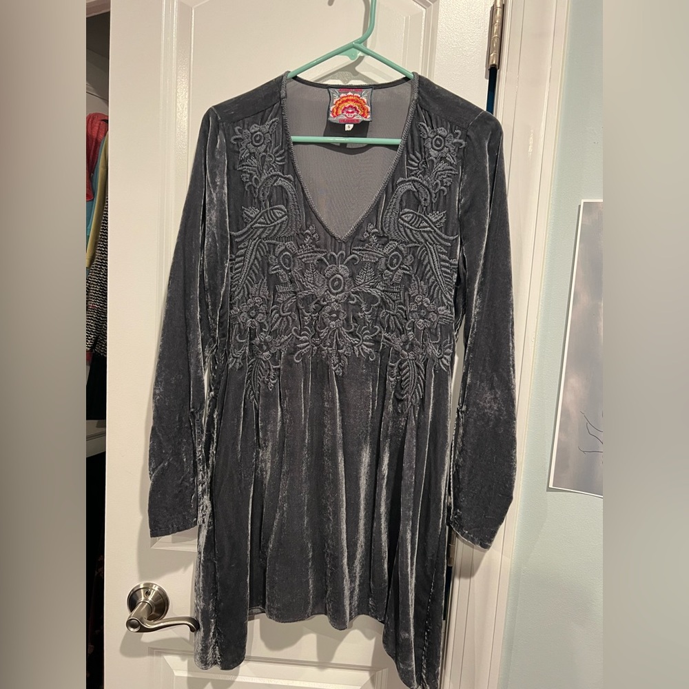 Johnny Was gray velvet flowy mini dress